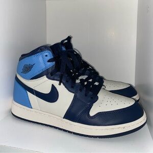 Jordan 1 Retro High Obsidian UNC